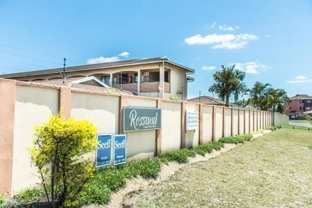 2 Bedroom Apartment in Arboretum