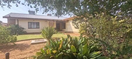 5 Bedroom House in Oosterville