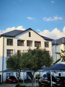 1 Bedroom Apartment in Greenstone Hill