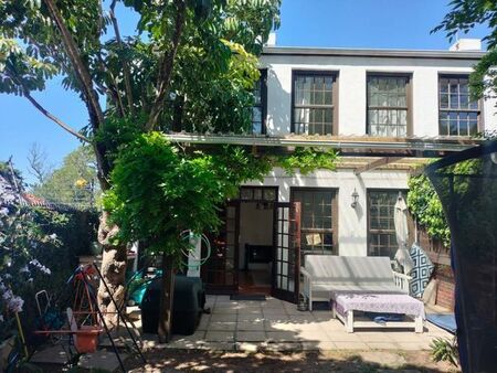 3 Bedroom townhouse - sectional to rent in Wynberg Upper, Cape Town