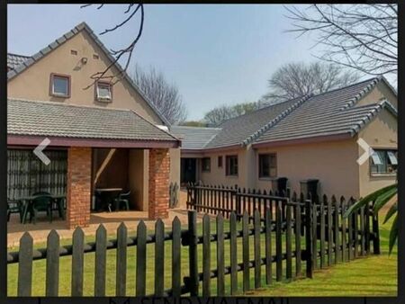 1 Bedroom bachelor to rent in Three Rivers Proper, Vereeniging