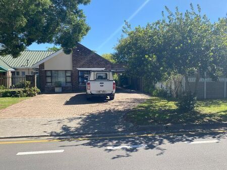 2 Bedroom apartment to rent in Bergsig, George