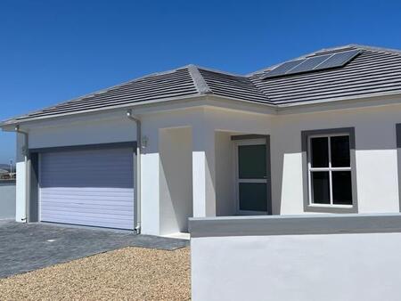 3 Bedroom House in Yzerfontein