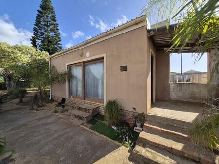 3 Bedroom House in Chatsworth