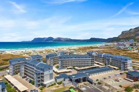 2 Bedroom Apartment in Muizenberg