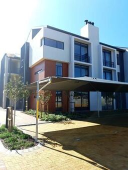 2 Bedroom Apartment in Vredekloof Heights