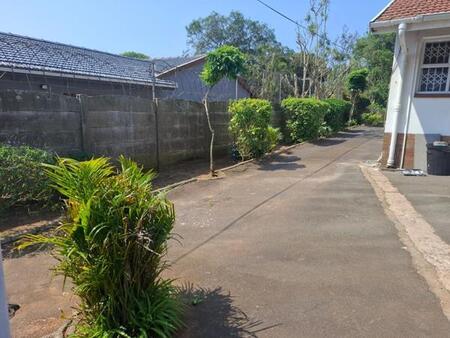 1 Bedroom House in Athlone Park