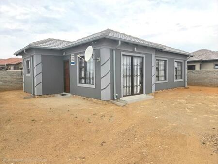 3 Bedroom House in Vanderbijlpark Ce3