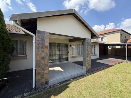 4 Bedroom House in Sonneveld