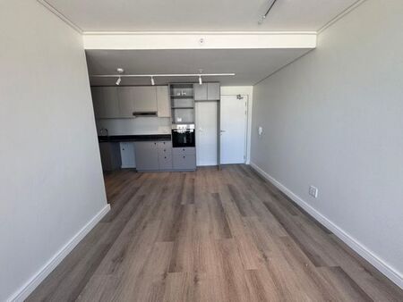 2 Bedroom apartment to rent in Paarden Eiland, Cape Town