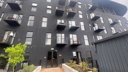 1 Bedroom bachelor apartment to rent in Sandown, Sandton