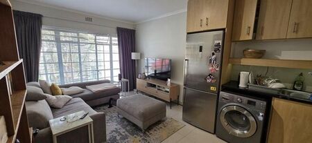 2 Bedroom apartment to rent in Claremont Upper, Cape Town