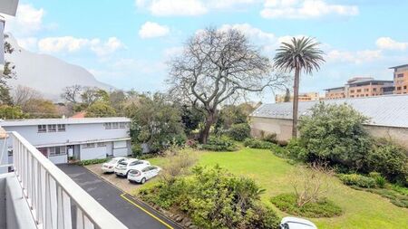 2 Bedroom apartment to rent in Newlands, Cape Town