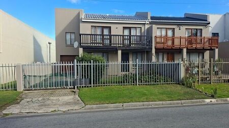 3 Bedroom house to rent in Loerie Park, George