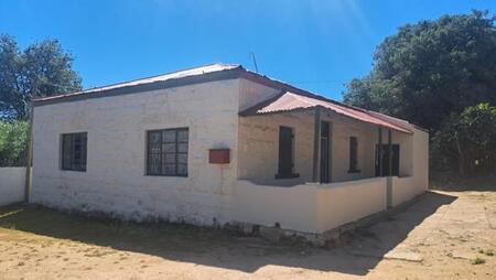 2 Bedroom House in Oudtshoorn Central