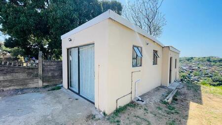 0.5 Bedroom House in Montclair