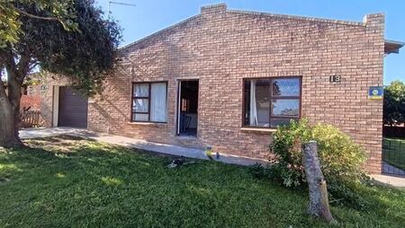 2 Bedroom House in Wavecrest