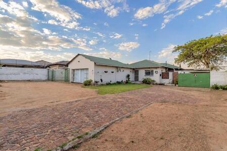 3 Bedroom House in Dunnottar
