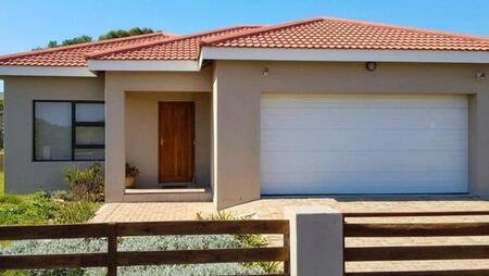 3 Bedroom House in Santareme