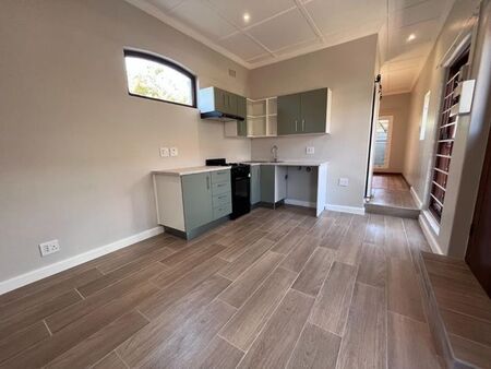 1 Bedroom cottage to rent in Claremont, Cape Town