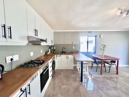 1 Bedroom cottage to rent in Newfields, Cape Town