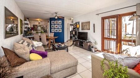 2 Bedroom apartment to rent in Magaliessig, Sandton