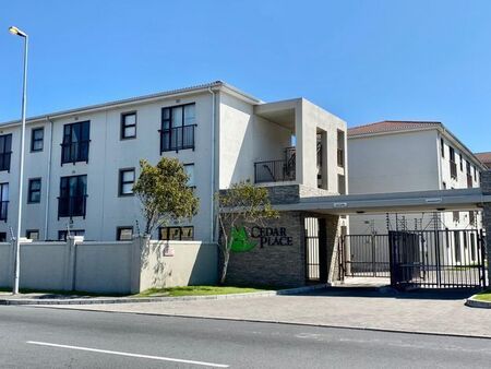 2 Bedroom apartment to rent in Grassy Park, Cape Town