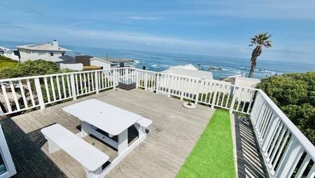 3 Bedroom House in Yzerfontein