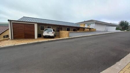 5 Bedroom House in Hartenbos