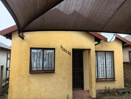 2 Bedroom House in Soshanguve Vv