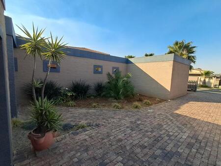 3 Bedroom House in Vanderbijlpark Se8