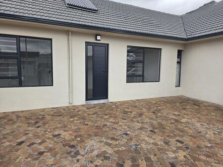 2 Bedroom apartment to rent in Bothasig, Milnerton