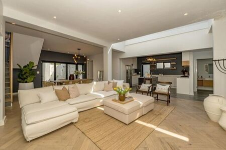 3 Bedroom house to rent in Rondebosch, Cape Town