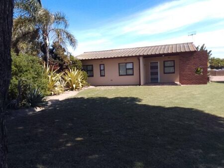 3 Bedroom house to rent in Bothasig, Milnerton
