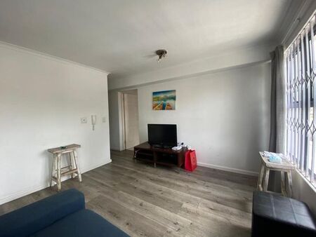2 Bedroom apartment to rent in Rondebosch, Cape Town
