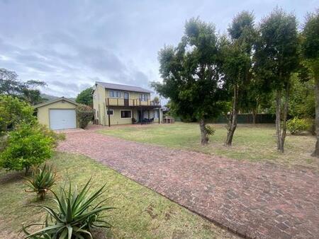 4 Bedroom House in The Island