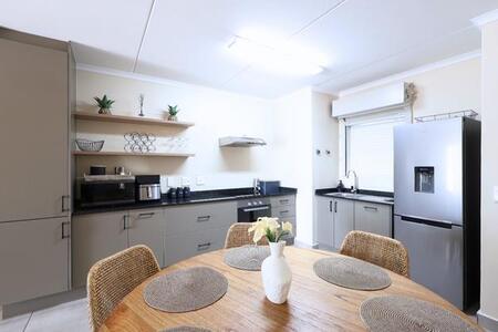 2 Bedroom Apartment in Langeberg Ridge