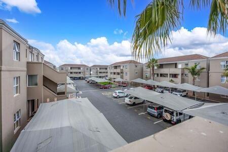 3 Bedroom Apartment in Uitzicht