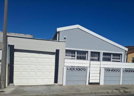 3 Bedroom House in Portlands