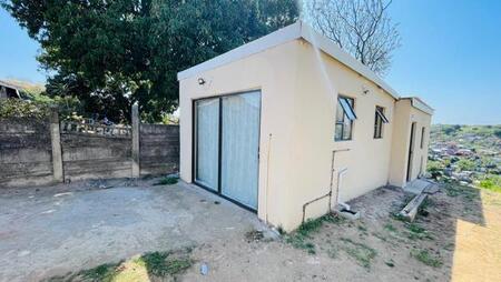 0.5 Bedroom House in Montclair