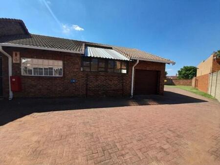 2 Bedroom Townhouse in Arcon Park