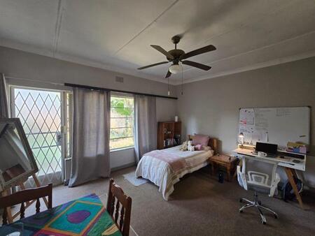 Bachelor apartment in Queenswood