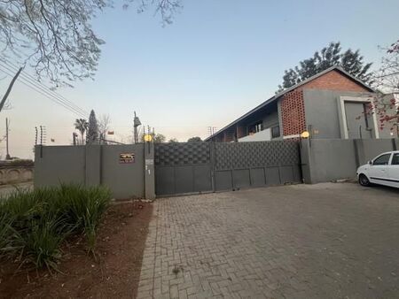 1 Bedroom Apartment in Uitenhage Central
