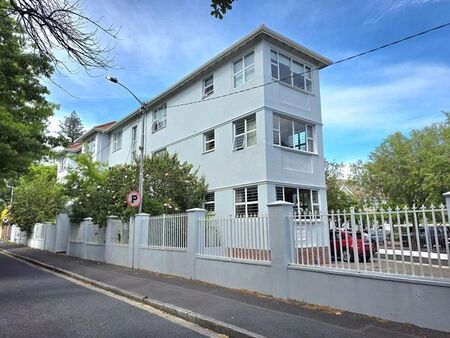 2 Bedroom apartment to rent in Rondebosch, Cape Town