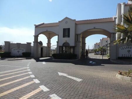 2 Bedroom apartment to rent in Halfway House, Midrand