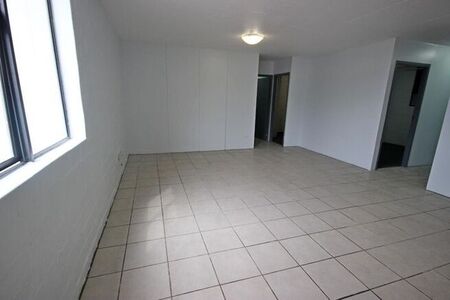 3 Bedroom apartment to rent in Wynberg, Cape Town