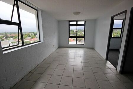 2 Bedroom apartment to rent in Wynberg, Cape Town