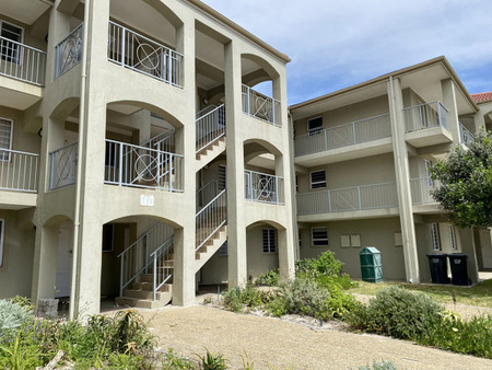 3 Bedroom Apartment in Capricorn