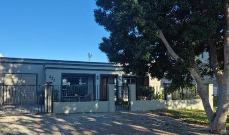 5 Bedroom House in Rawsonville