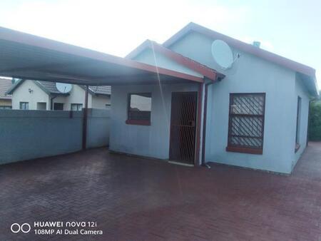 2 Bedroom House in Soshanguve Vv